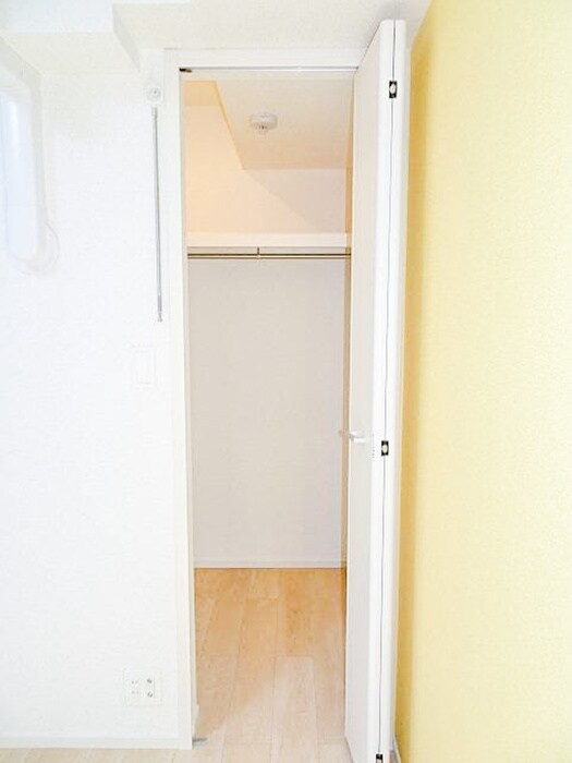 物件内観写真13　(収納)