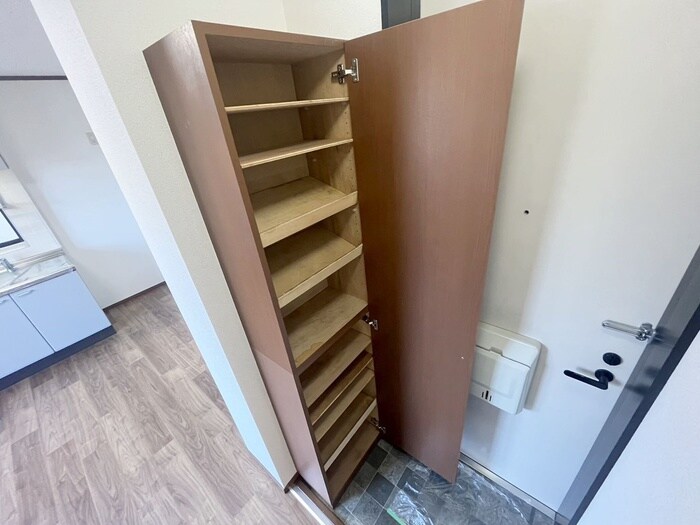 物件内観写真15　(靴箱)