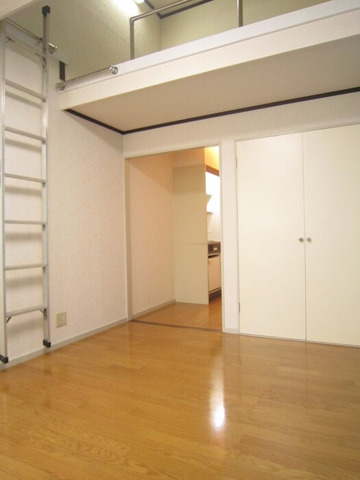 物件内観写真8　(居室)