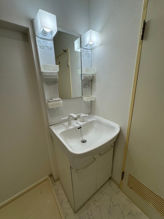 物件内観写真16　(洗面)