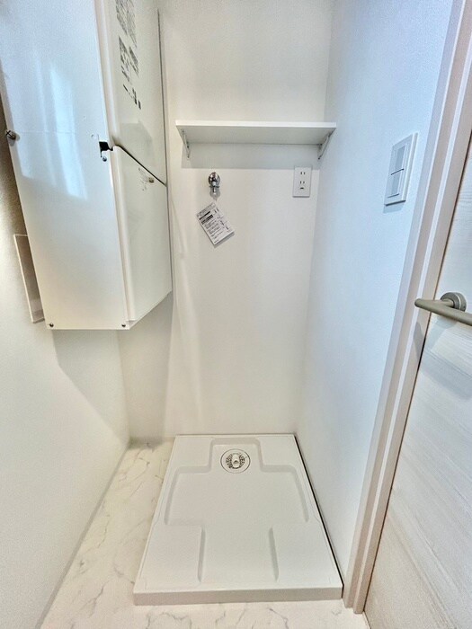 物件内観写真17　(洗濯機置場)