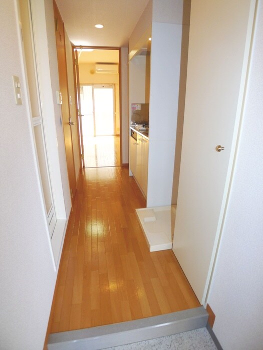 物件内観写真14　(玄関)