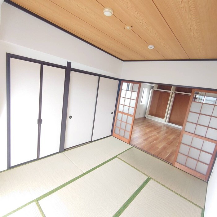 物件内観写真8　(居室)