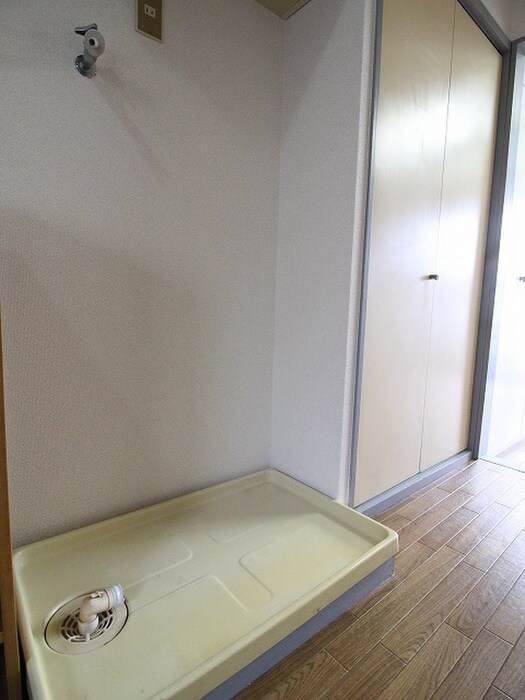 物件内観写真20　(洗濯機置場)