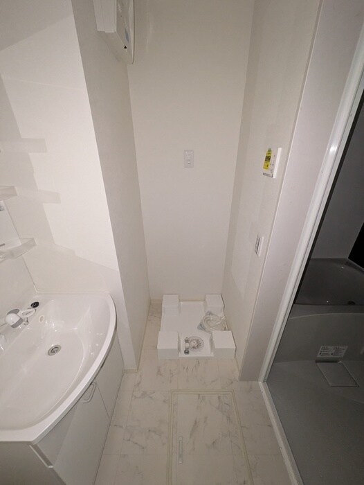 物件内観写真18　(洗濯機置場)