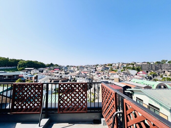 物件内観写真22　(室内からの展望)