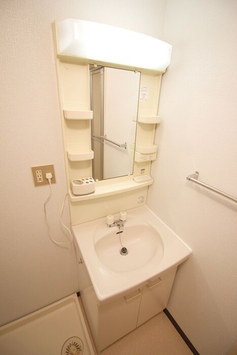 物件内観写真8　(洗面)