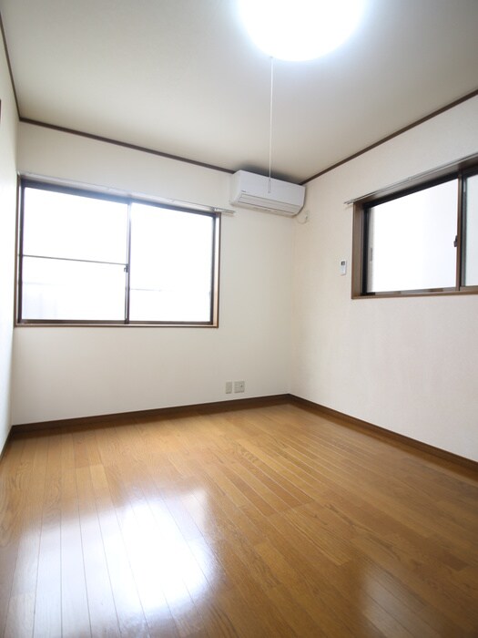 物件内観写真4　(居室)