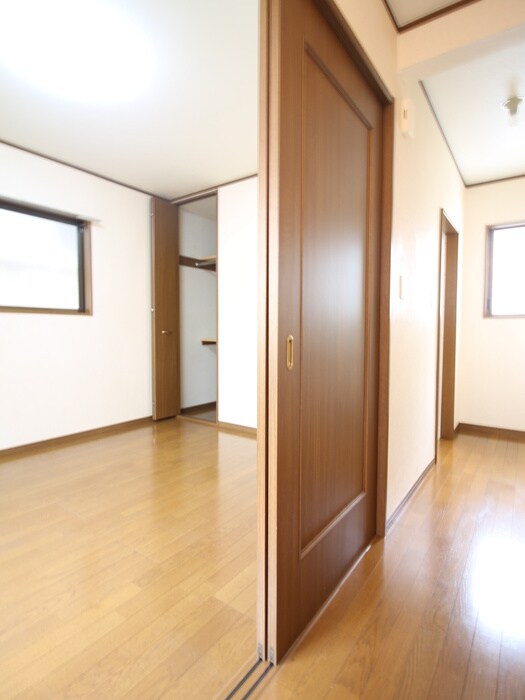 物件内観写真6　(廊下)