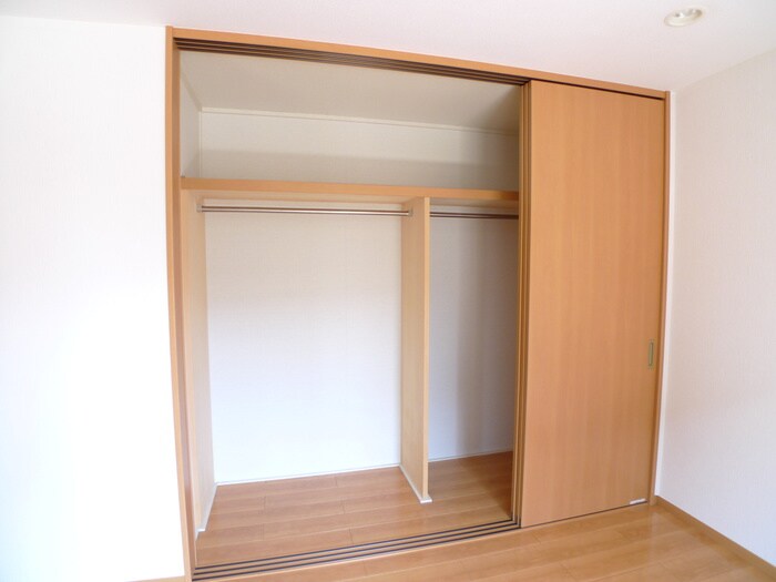 物件内観写真13　(収納)