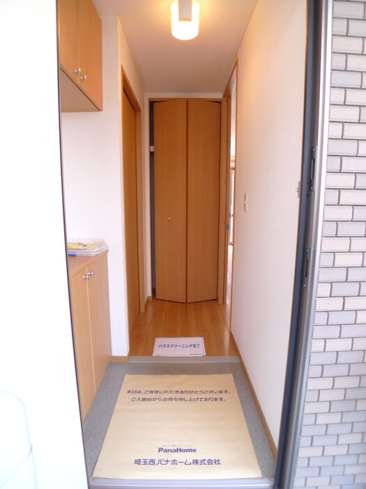 物件内観写真14　(玄関)
