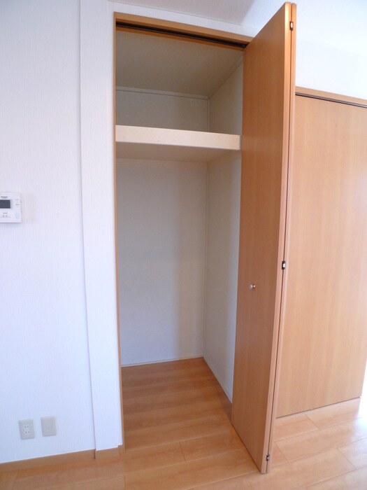 物件内観写真18　(収納)