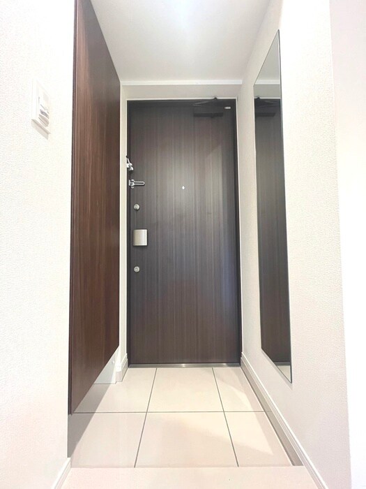 物件内観写真14　(玄関)