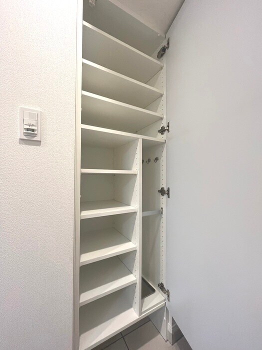 物件内観写真16　(靴箱)