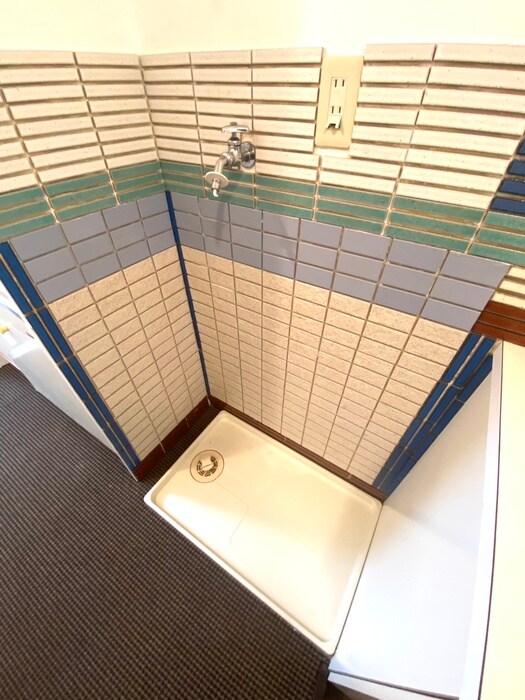 物件内観写真13　(洗濯機置場)