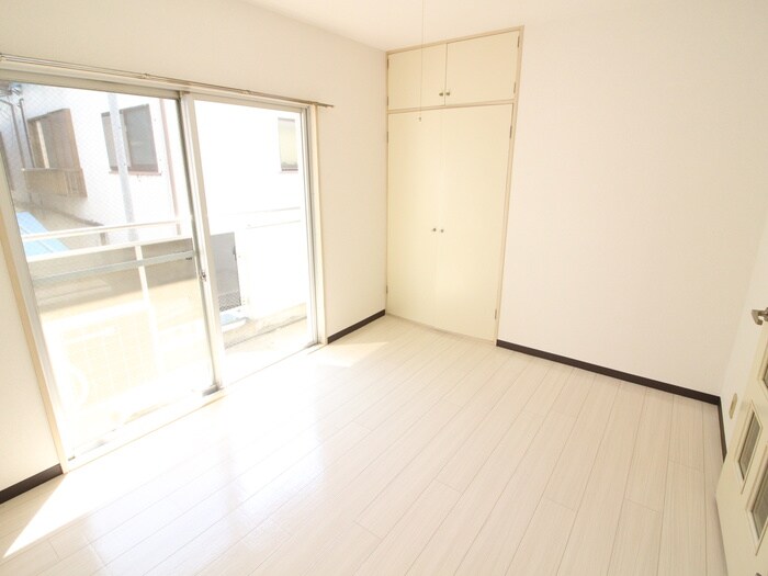 物件内観写真10　(居室)