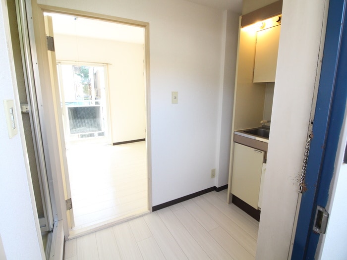 物件内観写真18　(廊下)