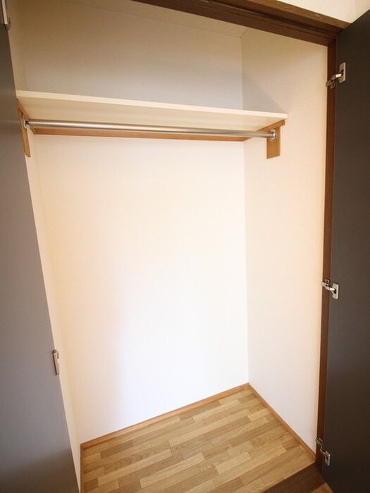 物件内観写真10　(収納)