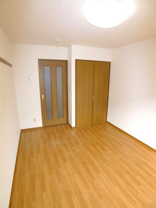 物件内観写真10　(居室)