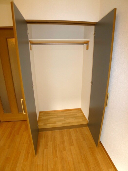 物件内観写真12　(収納)