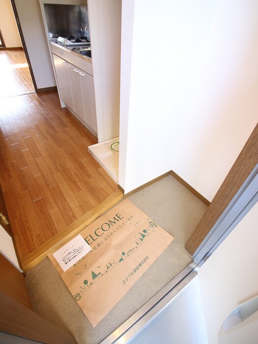 物件内観写真17　(玄関)