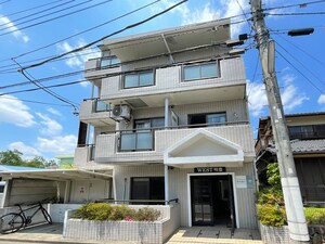 ウエスト明豊外観写真