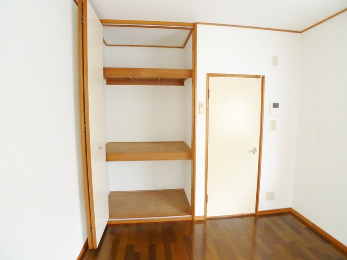 物件内観写真13　(収納)