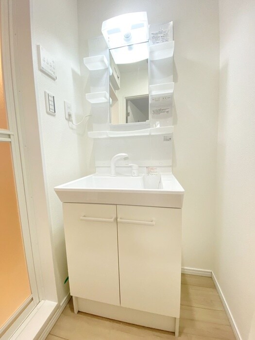 物件内観写真11　(洗面)