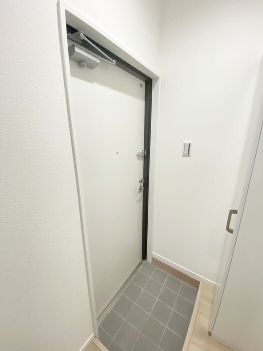 物件内観写真17　(玄関)
