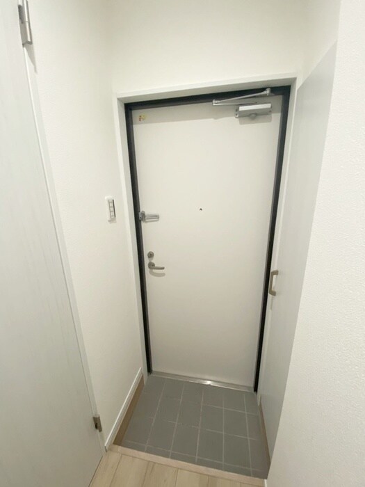物件内観写真18　(玄関)