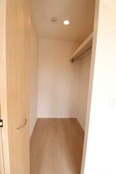 物件内観写真15　(収納)