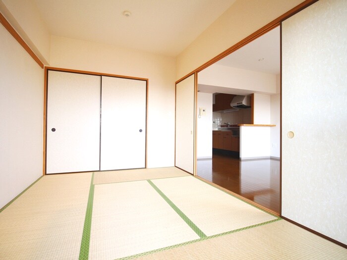 物件内観写真8　(居室)