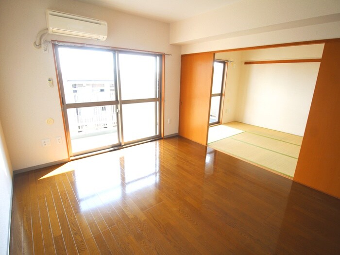 物件内観写真9　(居室)