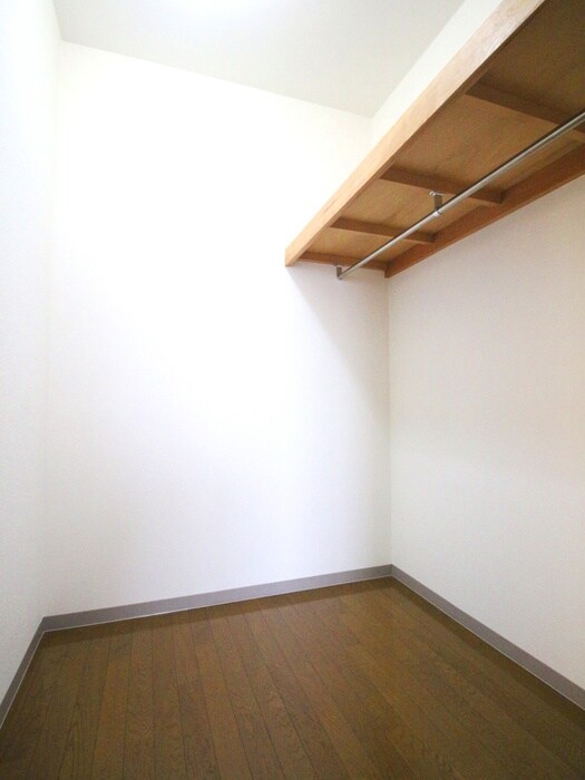 物件内観写真11　(収納)