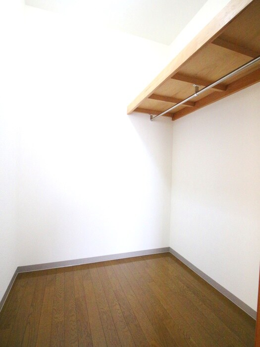 物件内観写真18　(収納)