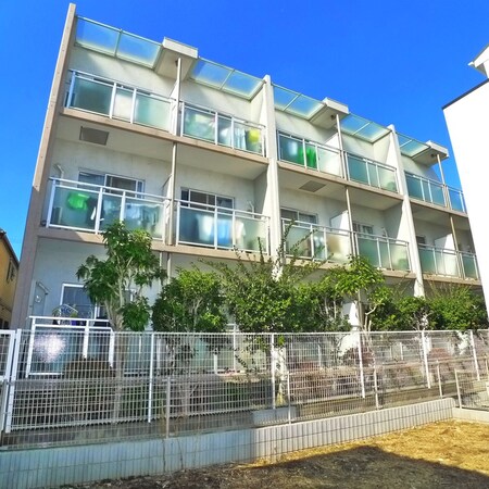 ヌヴェール市川外観写真