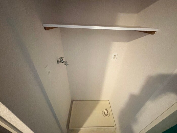 物件内観写真17　(洗濯機置場)