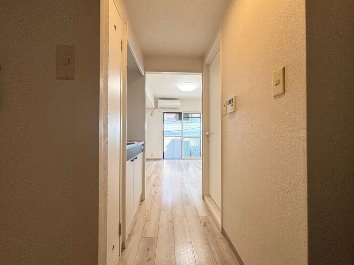 物件内観写真19　(廊下)