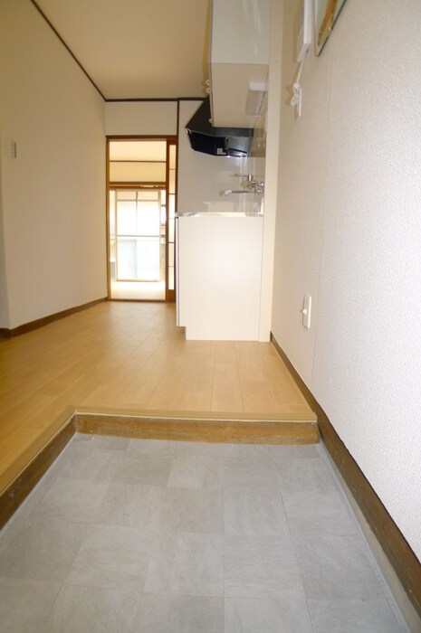 物件内観写真18　(玄関)