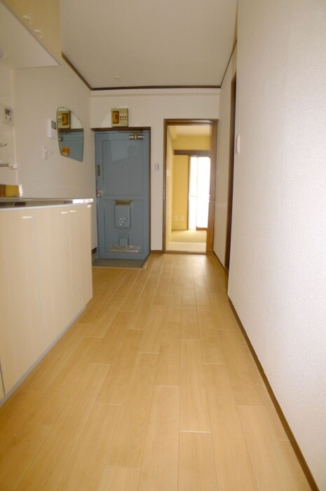 物件内観写真19　(廊下)