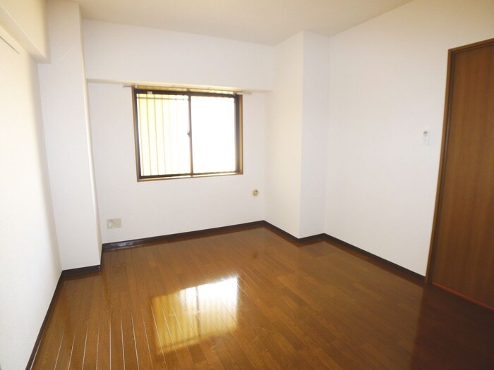 物件内観写真11　(居室)