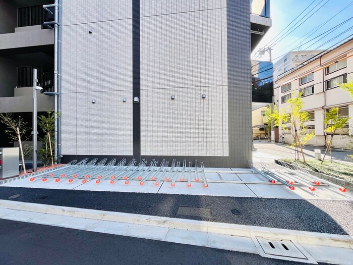 物件外観写真5　(駐輪場)