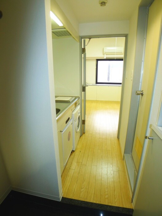 物件内観写真15　(廊下)