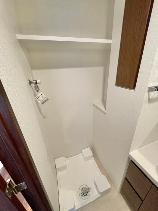 物件内観写真17　(洗濯機置場)