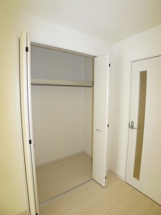 物件内観写真12　(収納)