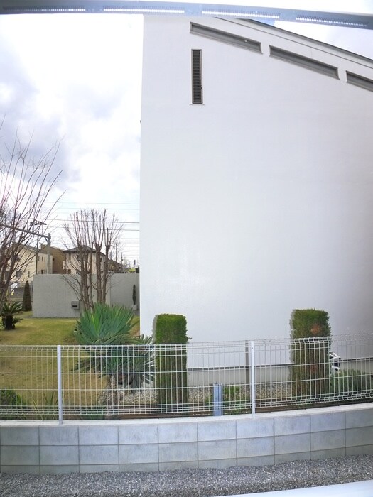 物件内観写真16　(室内からの展望)