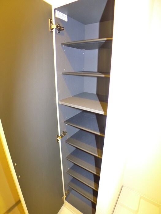 物件内観写真18　(靴箱)