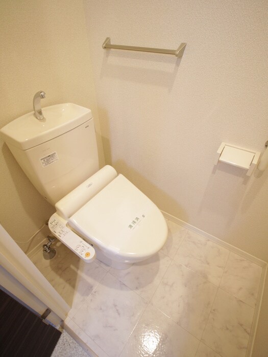 物件内観写真9　(トイレ)