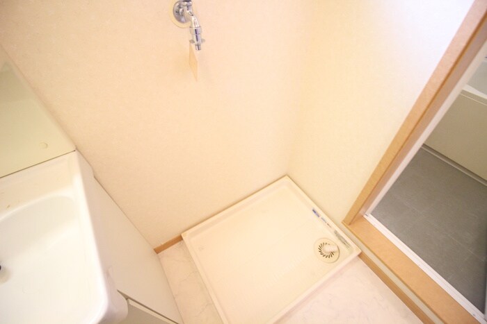 物件内観写真12　(洗濯機置場)