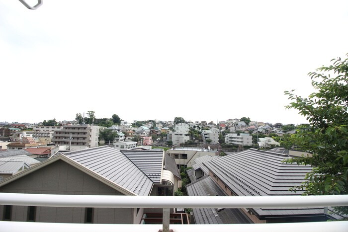 物件内観写真16　(室内からの展望)